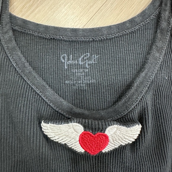 Brandy Melville/ John Galt flying heart tank, black, one size - Picture 2 of 4